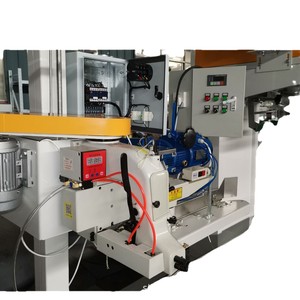 Machine de remplissage semi-automatique de poudre 20-50 kg pour l'emballage d'épices et de poussière de bois avec moteur électrique et système d'ensachage - Product Image 1