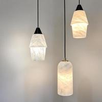 Luminaire suspendu LED cylindrique moderne et minimaliste en verre alabastre noir et or, à intensité variable, idéal pour salle à manger et chambre à coucher, directement de l'usine