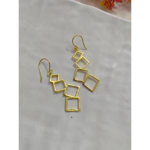 Pendientes de nuevo diseño con pendientes de alta moda de metal para mujeres, fiestas y regalos de boda a la venta - Product Image 2