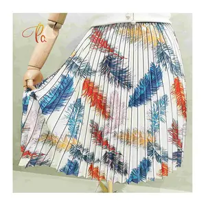 Custom Fashion Pattern Polyester Colorful Feather Chiffon Printed Pleated Fabric For High End Ladies Clothes