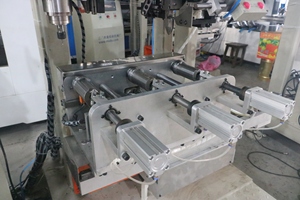 Macchina per Foratura e Ciuffatura di Spazzole/Macchina per la Produzione di Spazzole/Macchina per Ciuffatura di Spazzole - Product Image 3