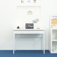 Bureau d'écriture moderne et élégant avec tiroir et panneau d'intimité, design minimaliste durable pour le bureau à domicile