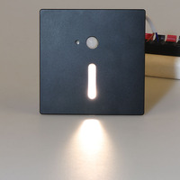 Détecteur de mouvement intelligent pour escalier intérieur d'hôtel Contrôle de la lumière Étape Escalier Éclairage Couloir Applique murale à LED