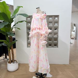 <span class=keywords><strong>Nuova</strong></span> <span class=keywords><strong>Collezione</strong></span> Primavera/Estate 2026: Abito Lungo Rosa Stampato con Spalle Scoperte e Dettagli a Volant. - Product Image 2