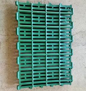 Suelo de cerdo de <span class=keywords><strong>alta</strong></span> resistencia, 400x600mm, <span class=keywords><strong>alta</strong></span> capacidad de rodamiento, Color verde, suelo de listón de plástico - Product Image 5