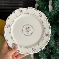 Nouvel ensemble de vaisselle en céramique 2026, style vintage français, avec dentelle en relief florale, assiettes à dessert et à gâteau, assiettes et plats à dîner à motif floral