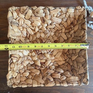 Bandeja Cuadrada de Seagrass Tejida a Mano, Ecológica, con Detalles de Jacinto de Agua, Cesta Decorativa de Pared para Interiores Rústicos - Product Image 1