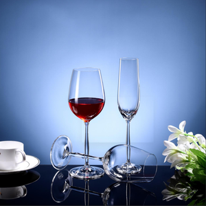 Copas de vino de cristal de estilo moderno Premium Copa de vino de borde ultrafino de tallo largo para uso en restaurante en el hogar - Product Image 2