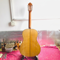 Guitare classique artisanale de style Hauser, table en épicéa massif, dos et éclisses en érable flammé, finition française, guitare de concert