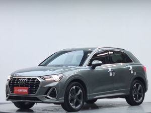 Agente Esclusivo Richiesto: Auto Usata 2023 Audi Q3 35 TFSI 1.4T 7DCT FWD con Sedili in Pelle, Tetto Panoramico, Telecamera Posteriore - Direttamente dalla Fabbrica - Product Image 1