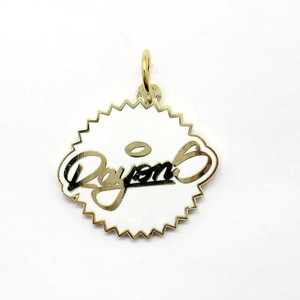 Ciondolo in Metallo Smaltato Personalizzato, Charm con Logo e Nome Inciso, Portachiavi Placcato Oro con Bordo Dentellato - Product Image 5