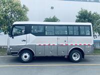 Bus tout-terrain Dongfeng 6x6 puissant avec moteur Cummins, 31 places