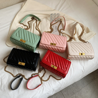 OEM ODM Sac à main pour femme Sac à bandoulière Mode Simple Designer Marque de luxe Sac à rabat en cuir à chaîne Sac à bandoulière pour femmes