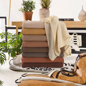 Últimos Diseños de Hijabs de Crepé Transpirable para Mujeres Musulmanas, Chales Largos de Poliéster de Color Sólido, Pañuelos para la Cabeza de Uso Diario - Product Image 2