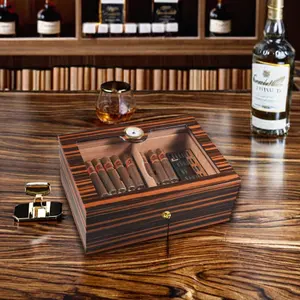 Großhandel große Zedernholz-Zigarrenbox Humidor doppelt versiegelt mit einfacher Aufbewahrung Backen lackierte Oberfläche