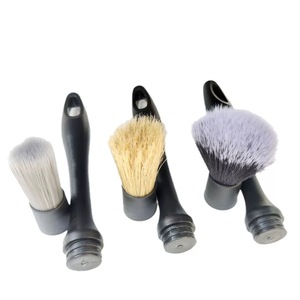 3 pezzi Set di spazzole sintetiche per capelli e per pulizia di spazi per auto - Product Image 2