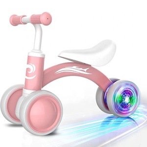 Juguetes de bicicleta de equilibrio para bebés con iluminación colorida, bicicleta de equilibrio para niños pequeños, sin pedal, 4 ruedas silenciosas y asiento suave, primer paseo preescolar - Product Image 1