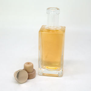 Botellas de licor de vidrio cuadradas de 750ml <span class=keywords><strong>y</strong></span> 700ml para Vodka Gin Brandy Whisky Tequila Ron <span class=keywords><strong>Mezcal</strong></span> con corcho <span class=keywords><strong>y</strong></span> tapón de rosca - Product Image 4