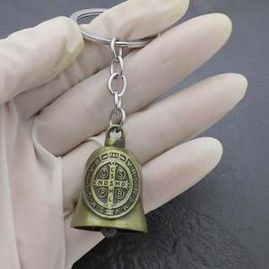 Llavero de Metal con Adorno en Forma de Campana Pequeña, Decoración Retro para Bolsos y Automóviles, Venta Caliente - Product Image 4