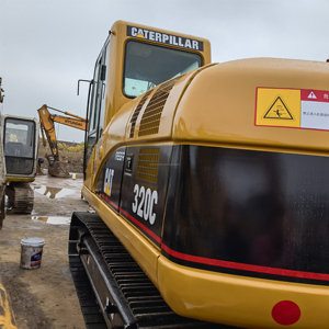 Excavatrice sur chenilles Caterpillar 320CL fiable pour les travaux de terrassement agricoles avec moteur, boîte de vitesses et pompe - Product Image 4