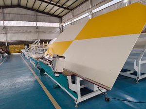 Automatische Hochgeschwindigkeits-CNC-Glasbiegemaschine PLC Temper- und Laminierungsanlage Verbundglas-Schneidemaschine - Product Image 6