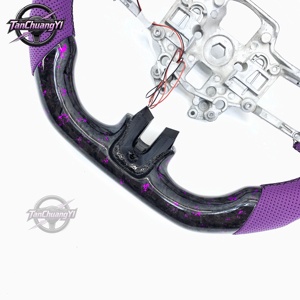 Volant de voiture en fibre de carbone à livraison rapide d'usine, forgé avec des détails violets et LED, pour 2018-2023 - Product Image 3