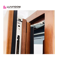 Ventana Abatible de Aluminio con Acabado en Color Personalizado, Textura de Madera Premium, Reducción de Ruido y Aislamiento Térmico para Villas de Lujo