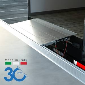 Rampe de chargement manuelle coulissante TM PEDANE TR90A avec système de crochet en alliage d'aluminium, capacité 6000 kg, pour chariot élévateur, 50 kg - Product Image 1