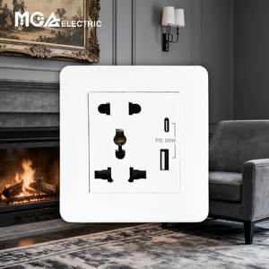 Enchufe de pared universal MGA con puerto USB tipo A + C Cargador rápido de 20W - Product Image 1