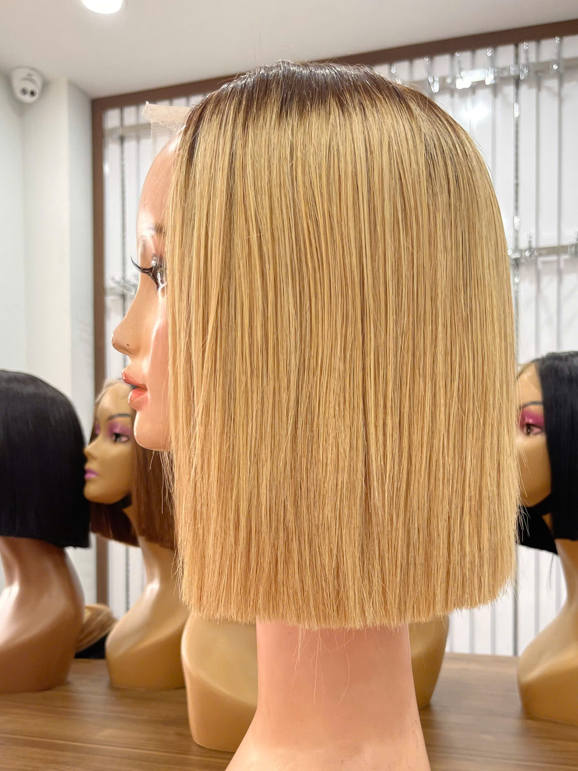 สีเหลือง