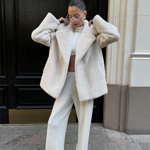 Cappotto Invernale da Donna Slim in Ecopelliccia Stile Russo, Nuovo Modello Effetto <span class=keywords><strong>Visone</strong></span>, Giacca Ecologica - Product Image 2