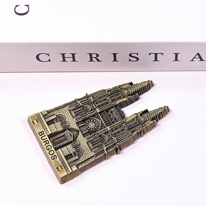 Aimant de réfrigérateur en alliage de zinc Cathedrale de Burgos, souvenir de voyage rétro en métal, décoration d'intérieur, cadeau de collection - Product Image 2