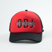 Sombreros de camionero de malla de espuma bordada en dos tonos personalizados, gorra de 5 paneles con logotipo de parche para exteriores de verano para hombre