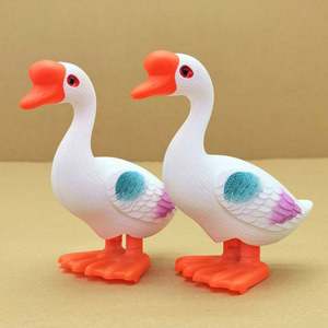 USSE White Goose Pull Back Wind-Up Toy para niños-Funny Classic Animal Design Clockwork Toy - Product Image 6