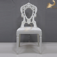 Chaise de salle à manger moderne minimaliste en plastique PP de haute qualité, durable, imperméable et empilable pour une utilisation en intérieur/extérieur, salons