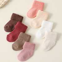 Chaussettes mi-mollet en coton biologique, motifs mignons, anti-odeurs, évacuation de l'humidité, antidérapantes, douces, confortables, pour tous les jours, école, sport, décontractées