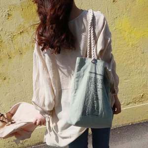 Sac fourre-tout en toile de coton imprimé personnalisé 2020 avec poignée en corde, longue sangle, recyclable pour le shopping, personnalisable - Product Image 3