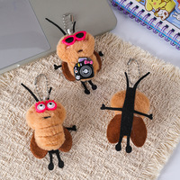 Porte-clés mignon en peluche de cafard de dessin animé, breloque pour sac à dos d'étudiant ou de couple, poupée animale, cadeau, porte-clés de voiture tendance, vente en gros