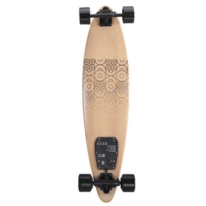 Deportes al aire libre 4 ruedas <span class=keywords><strong>de</strong></span> fibra <span class=keywords><strong>de</strong></span> vidrio 10 capas <span class=keywords><strong>de</strong></span> velocidad rápida <span class=keywords><strong>patineta</strong></span> eléctrica precio - Product Image 3