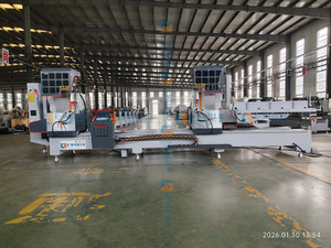 Scie à onglet CNC automatique à double tête pour découpe d'aluminium, découpeuse de fenêtres, portes et armoires de cuisine, perçage de profilés et sans bavures - Product Image 4