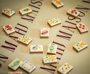 En Stock, Pedido Mínimo 1 Juego, Juego de Mahjong de Viaje Moderno de 3 Capas, Nuevo y Personalizado, Amarillo, 160 Fichas de Mahjong Americanas de Acrílico Grabado de Lujo - Product Image 5