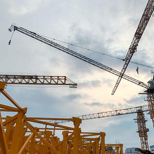 Grúa Torre de Brazo Articulado DAHAN de Alta Calidad, 6 Toneladas, Modelo CTL110-4015, Pluma de 40 m, Altura Máxima de 102 m, Motor para Uso en Construcción - Product Image 4