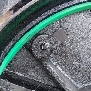 Peinture au <span class=keywords><strong>bitume</strong></span> noir, palettes en bois, personnalisable, <span class=keywords><strong>prix</strong></span> du couvercle de regard en fonte EN124 D400, sécurité routière - Product Image 6