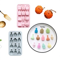 En stock : Moule en silicone à 12 cavités, six formes de bouteilles différentes sur le thème d'Halloween, pour gâteaux et chocolats, emballage en vrac