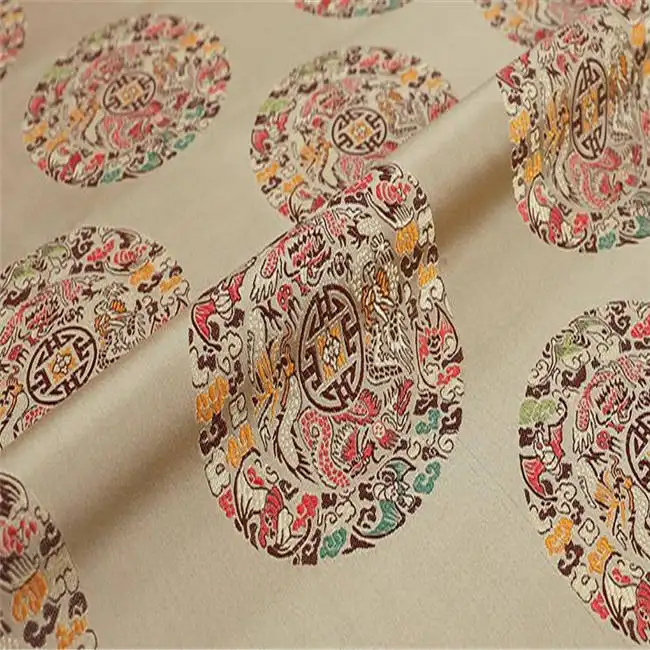 Traditionele Chinese Stijl 150Cm Breedte Prachtige Dragon Patroon Jacquard Polyester Brokaat Stof Voor Vrouwen