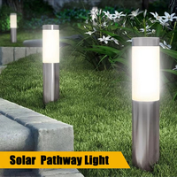 Luces Solares de Jardín con Sensor de Movimiento, Lámpara LED de Estaca para Exteriores, IP65 Impermeable, Luz Blanca Cálida, Alimentada por Batería, Lámpara Negra para Camino de Jardín