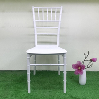 Chaises en bambou blanches pas chères en gros pour mariage, chaises d'extérieur élégantes pour réceptions de mariage
