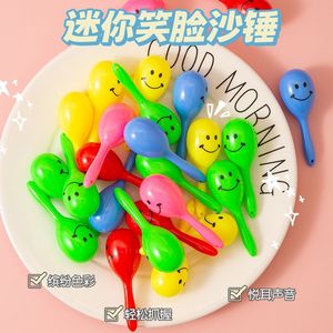 Mini maracas de plástico colorido con cara sonriente, juguete musical para niños, 5 uds., accesorios para animar en fiestas, unisex, de 2 a 4 años - Product Image 4