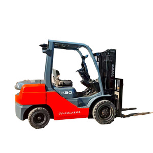 Chariot élévateur diesel Toyota 8F d'occasion, mât à deux étages, pneus pleins, 4300 kg, 0-1000 heures - Product Image 1