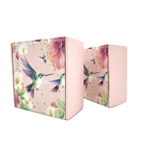 Boîtes d'expédition en carton ondulé personnalisées pour les petites entreprises Boîte postale d'emballage de chaussette et de sous-vêtements avec logo personnalisé